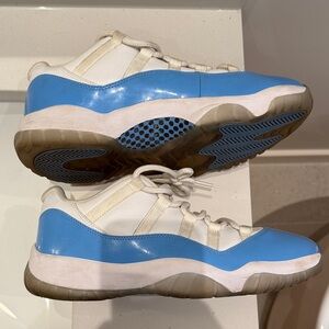 Jordan Men's 11 low UNC